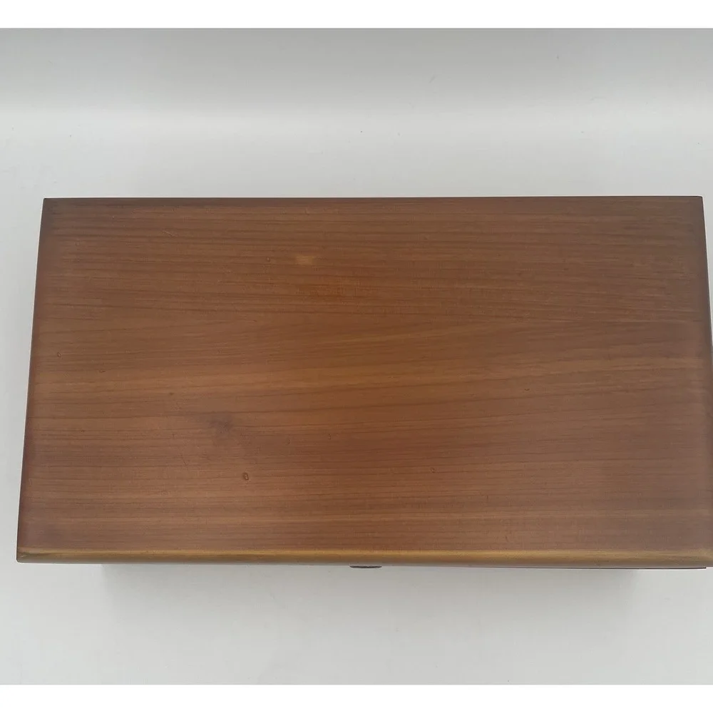 Vintage Lane Cedar Box Hope Chest Promo U & I Furniture Co. Logan UT With Key 9